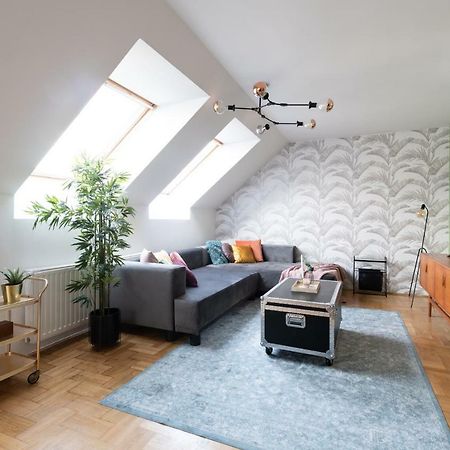 Gozsdu Design Apartment Budapest Bagian luar foto