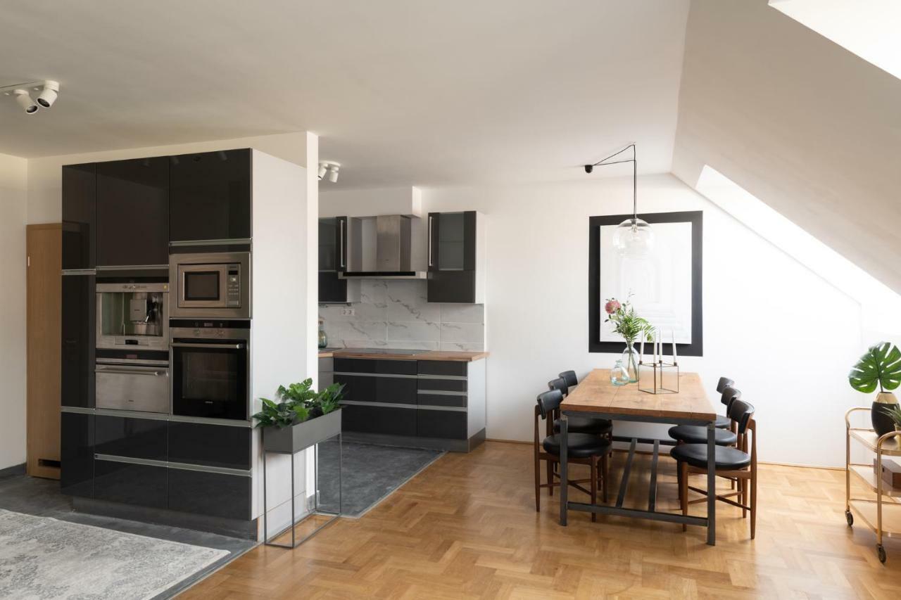 Gozsdu Design Apartment Budapest Bagian luar foto
