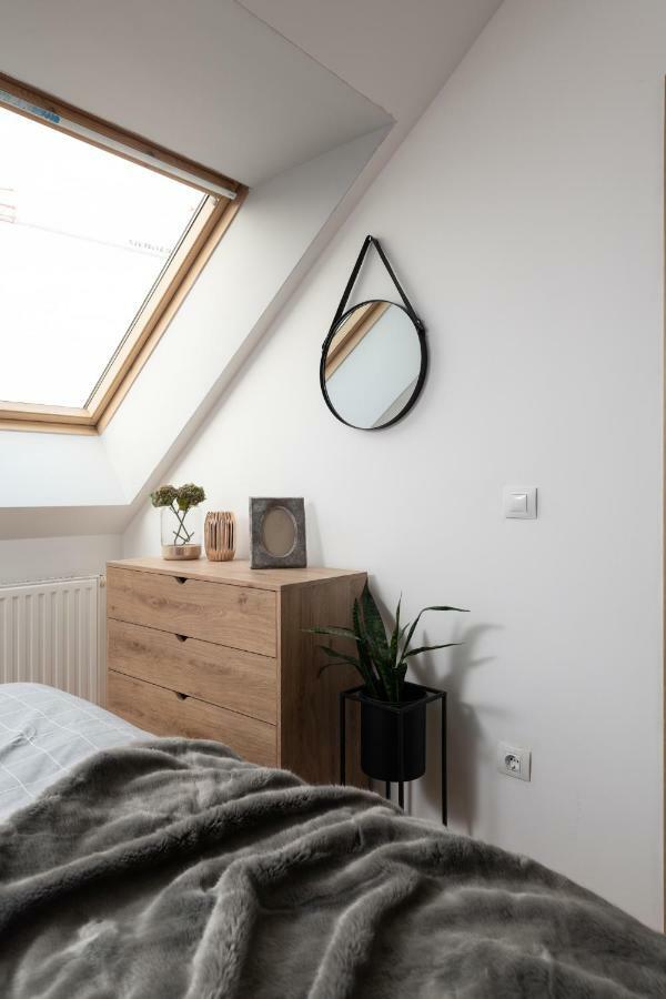 Gozsdu Design Apartment Budapest Bagian luar foto