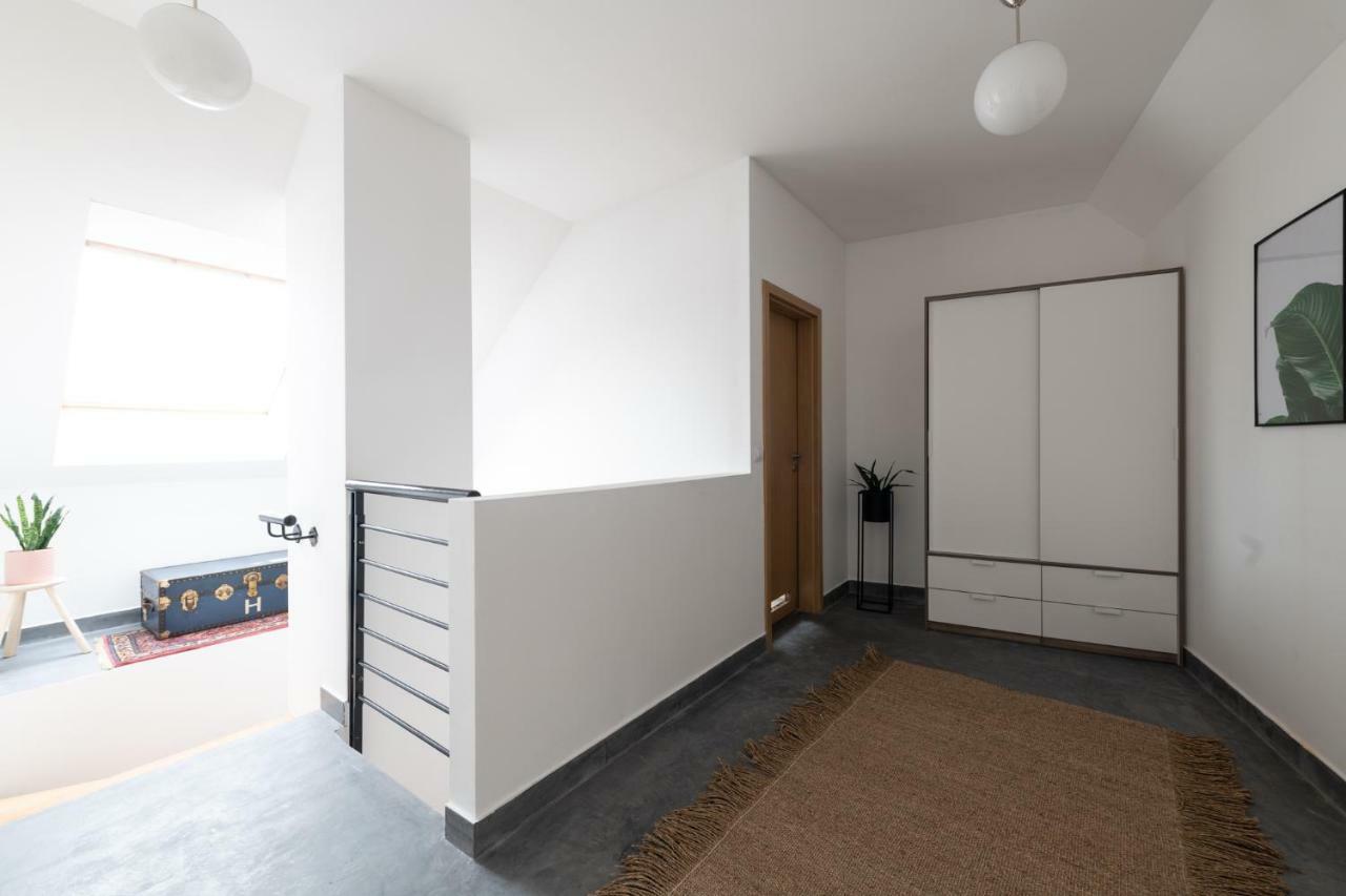 Gozsdu Design Apartment Budapest Bagian luar foto